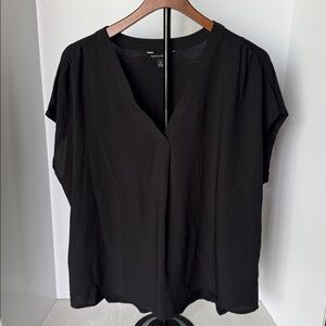 Banana Republic Black V-Neck Blouse